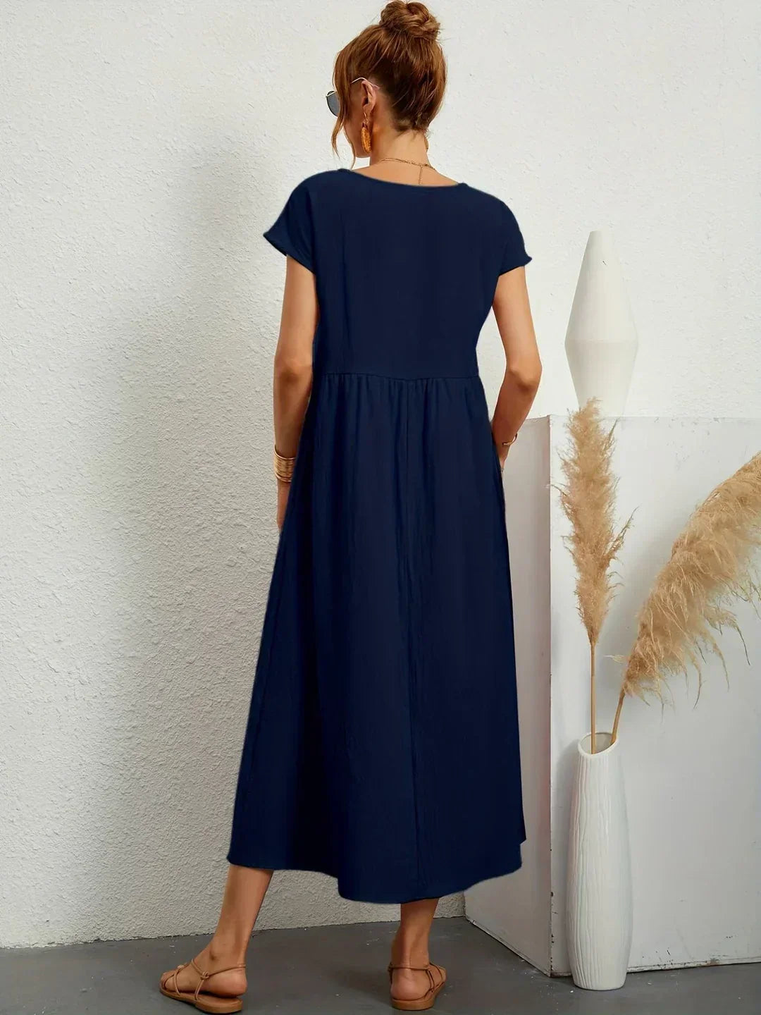 Gabrielle — Vestido midi fluido elegante