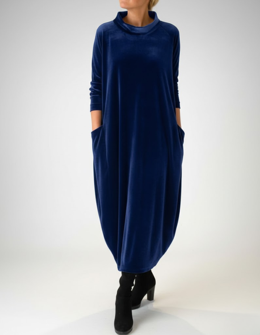 Françoise — Vestido suave con cuello alto y bolsillos