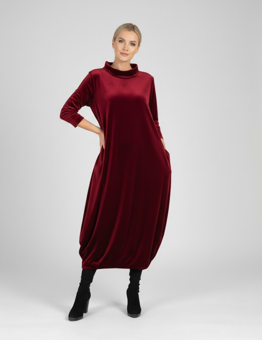 Françoise — Vestido suave con cuello alto y bolsillos