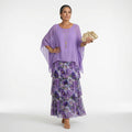 Violeta con flores