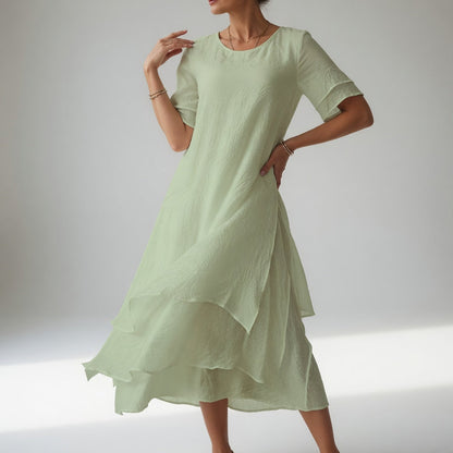 Stratéline — Vestido midi superpuesto con mangas cortas
