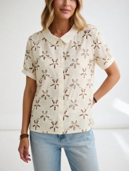 Amandélie — Blusa bordada floral elegante