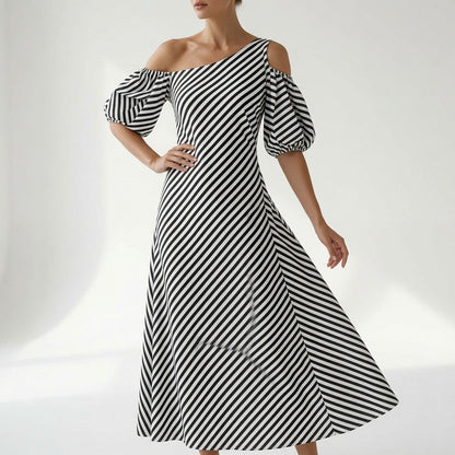 Soléa — Vestido de hombros al aire elegante